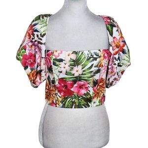 A Peach Floral Crop Top with Puffy Sleeves Size Medium Colorful Crop Top